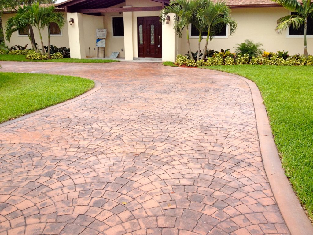 Best Contractors in Fresno, CA for Driveway Sealing